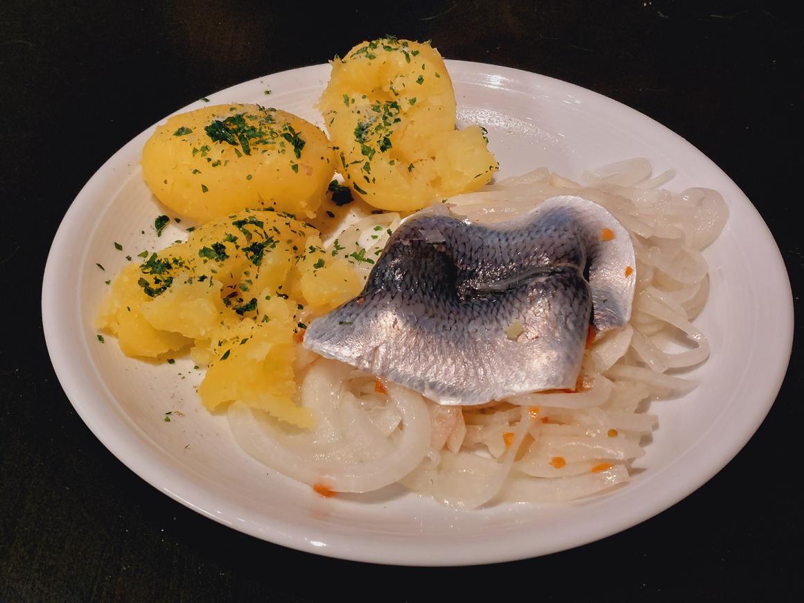 Bismarckhering mit Salzkartoffeln