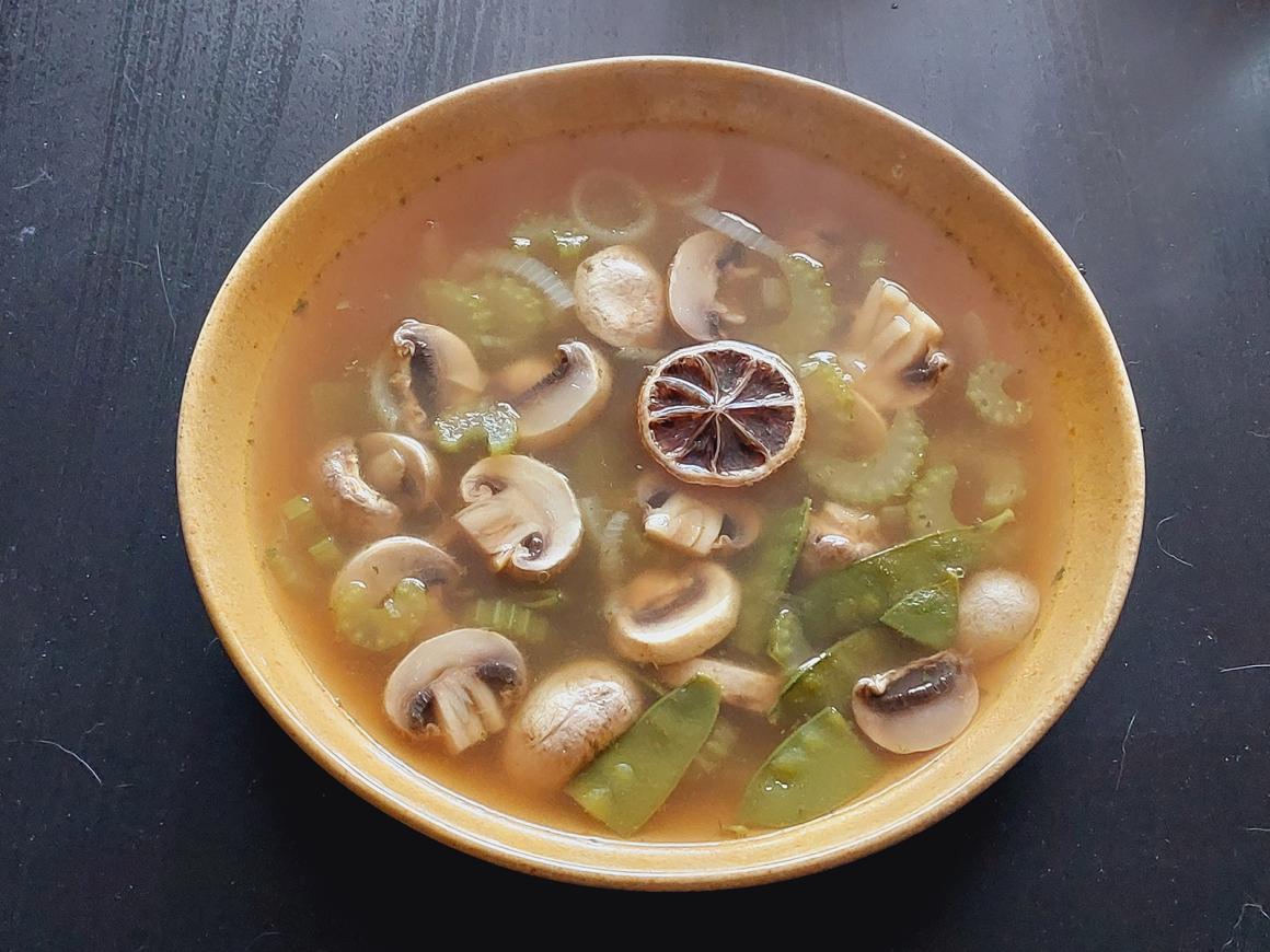 Sauerscharfe Champignonsuppe