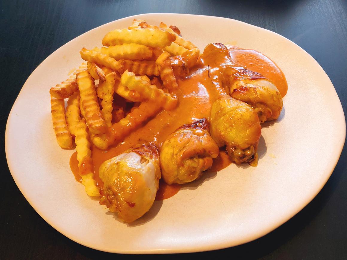 Drumsticks mit Erdnusssoße