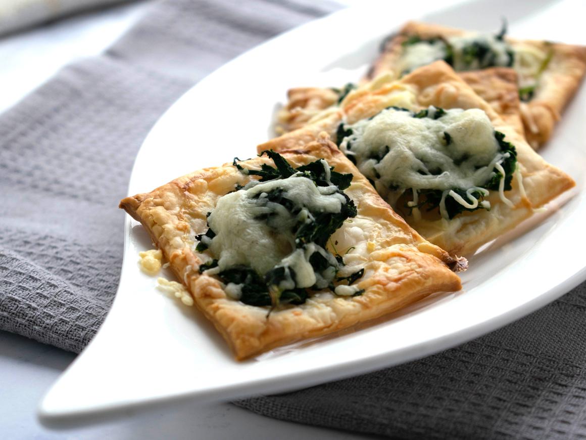 Blätterteighäppchen mit Spinat