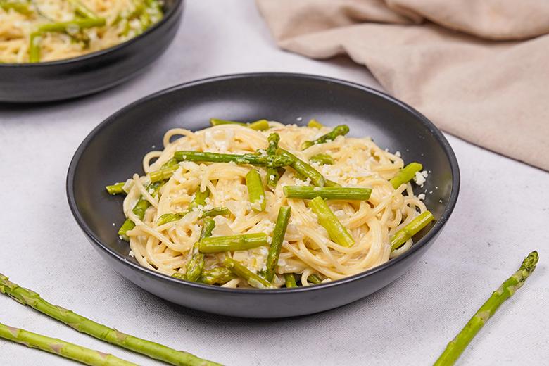 Spaghetti mit grünem Spargel