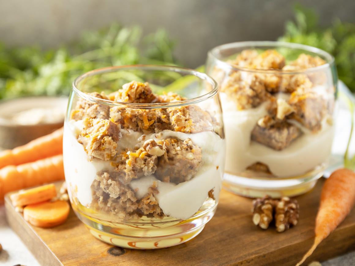 Möhrenkuchen-Dessert im Glas