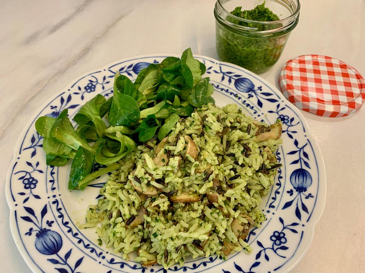 Wildreis mit Pilzen und Bärlauchpesto
