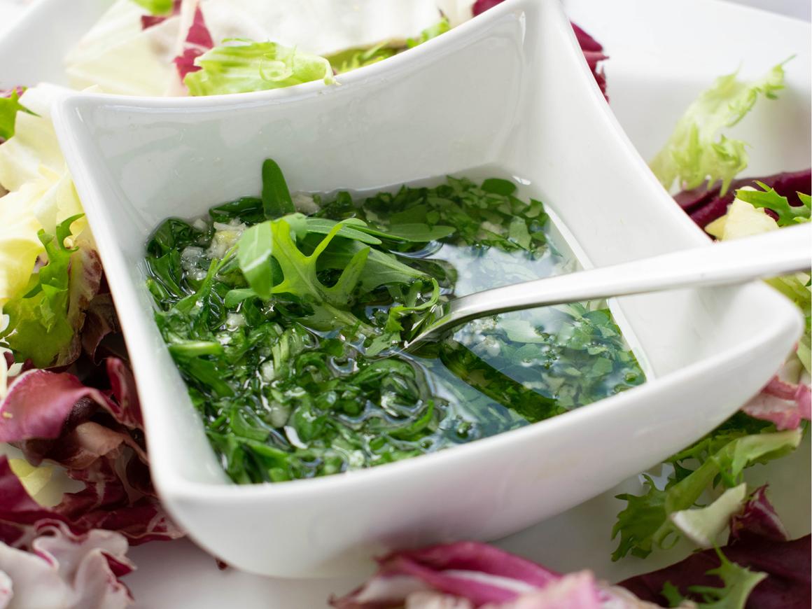 Basilikum-Rucola-Dressing