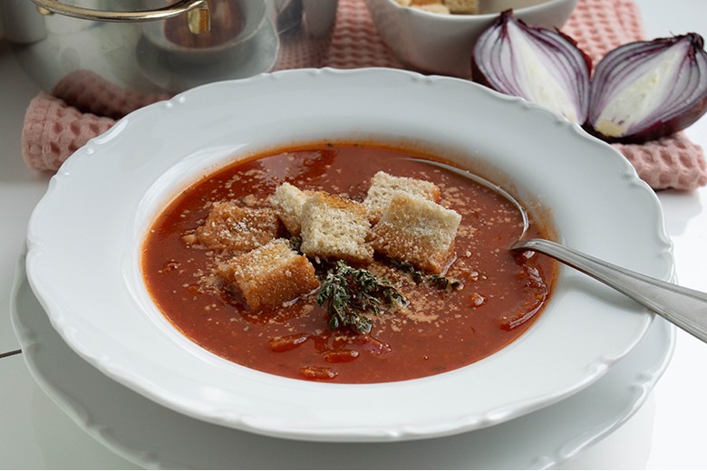 Rote Zwiebelsuppe