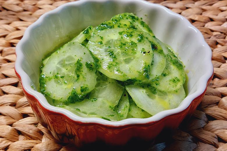 Gurkensalat mit Bärlauchdressing