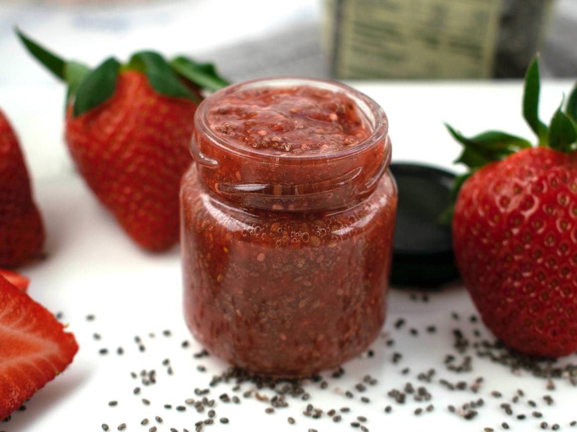 Chia-Aufstrich mit Erdbeeren