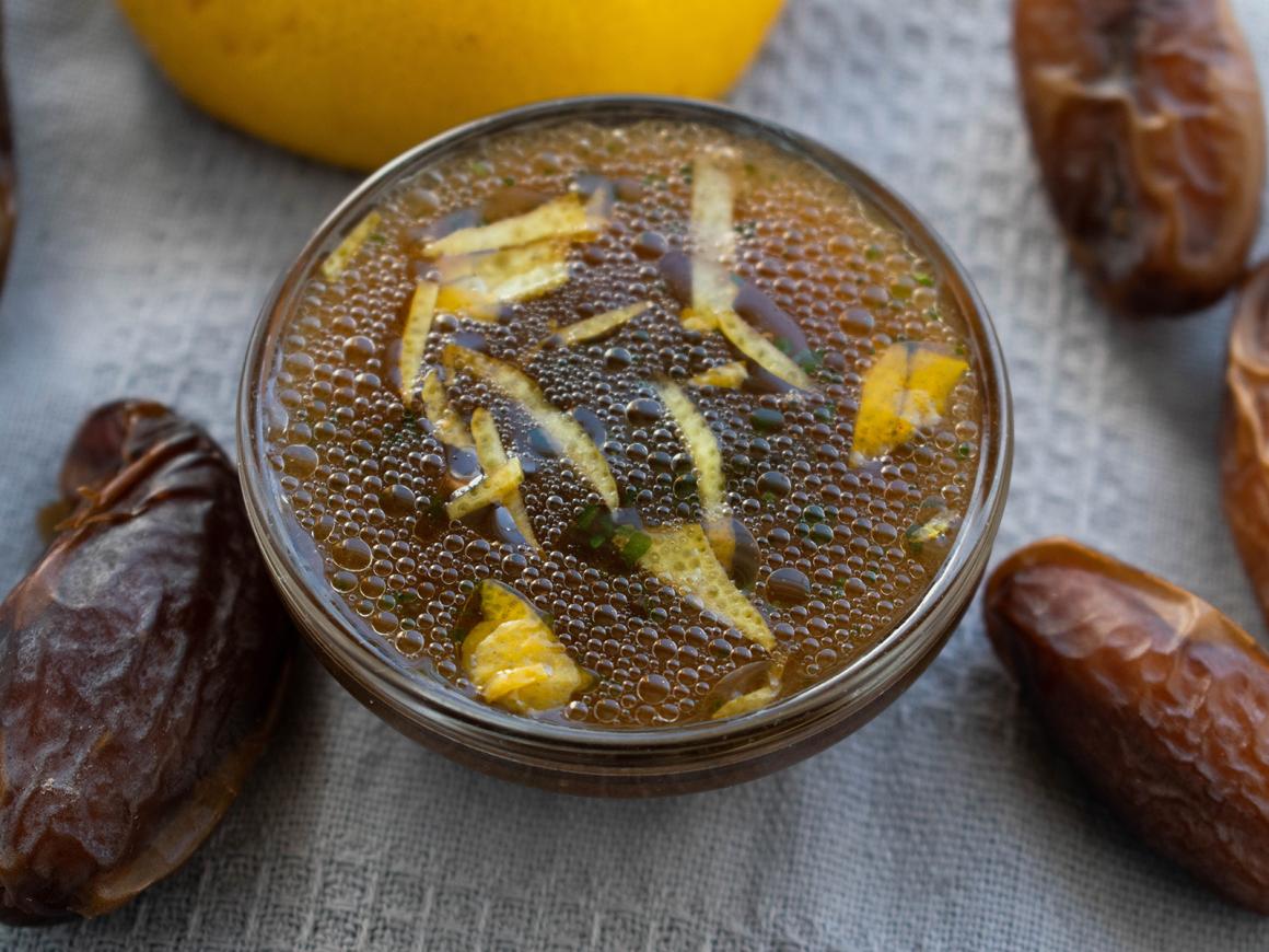 Dattel-Vinaigrette