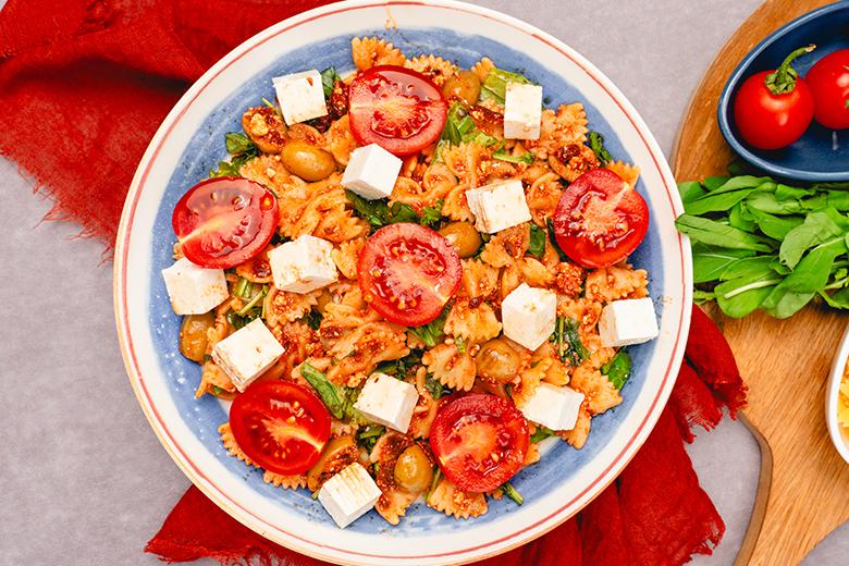 Mediterraner Nudelsalat