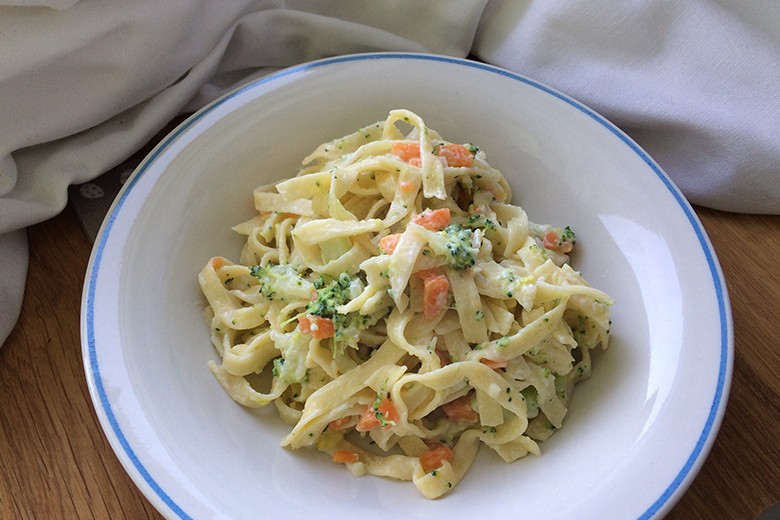Tagliatelle mit Brokkoli und Möhren