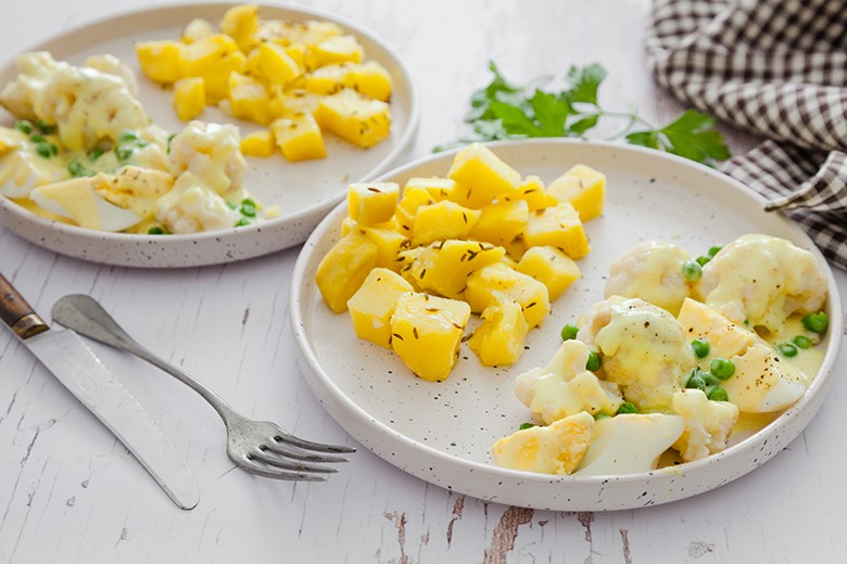 Blumenkohl in Currysauce zu Kartoffeln