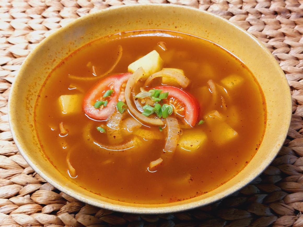 Kartoffel-Zwiebelsuppe mit Urfa Chili