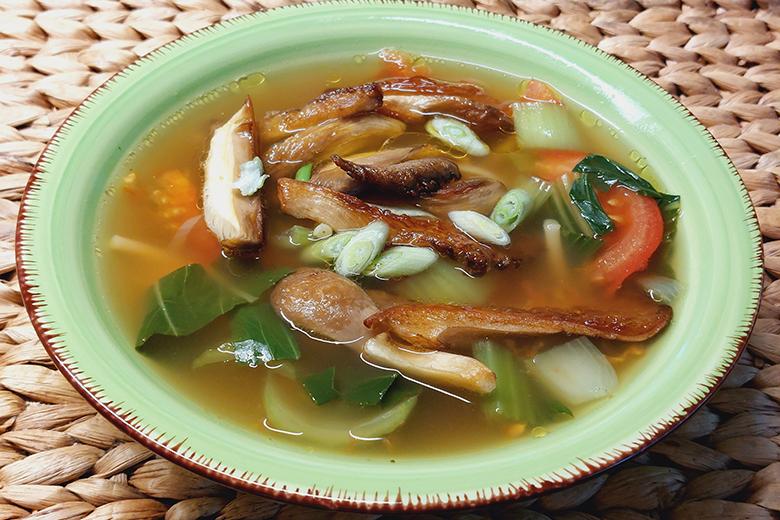 Pak Choi-Suppe mit Austernpilzen