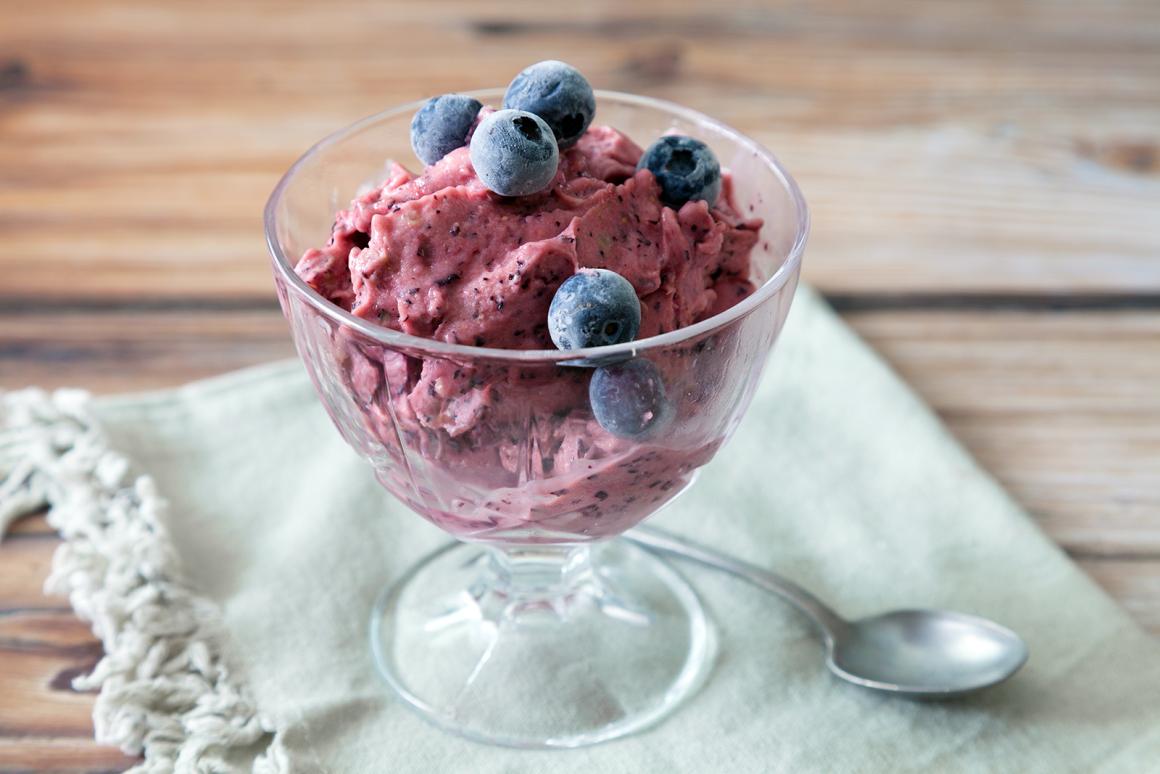 Veganes Heidelbeereis