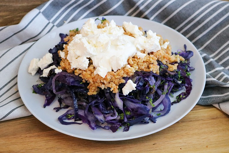Rotkohlsalat mit Feta