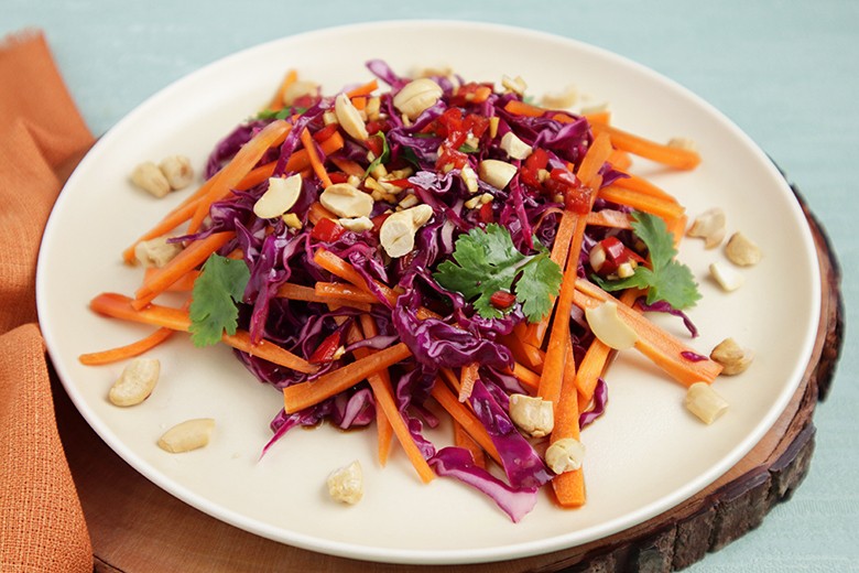 Asiatischer Rotkohlsalat