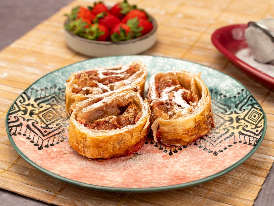 Erdbeerstrudel aus Blätterteig