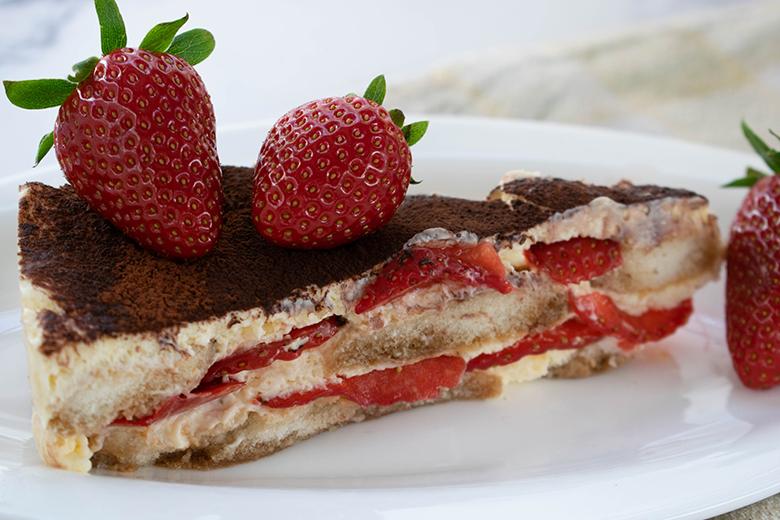 Tiramisu mit Erdbeeren