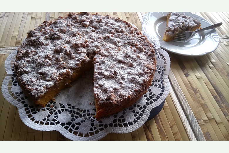 Kürbiskuchen mit Apfel