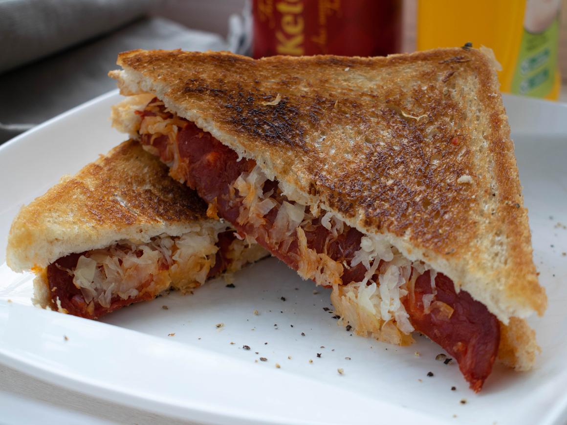Sauerkaut-Sandwiches mit Chorizo