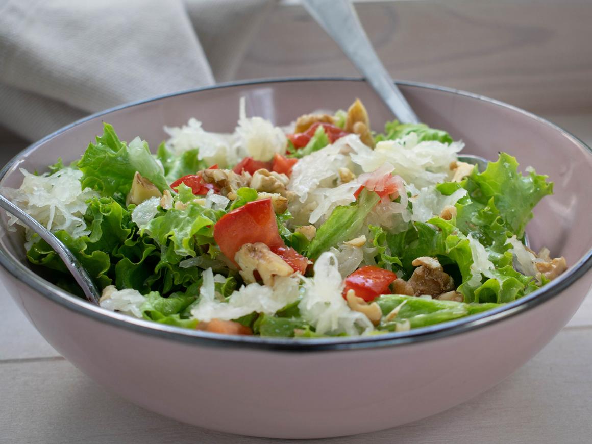 Endiviensalat mit Sauerkraut