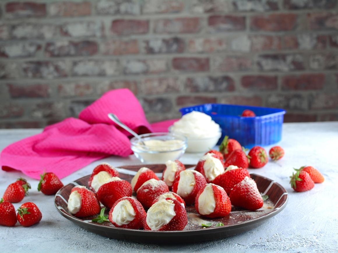 Gefüllte Erdbeeren mit Frischkäse Gefüllte Erdbeeren mit Frischkäse
