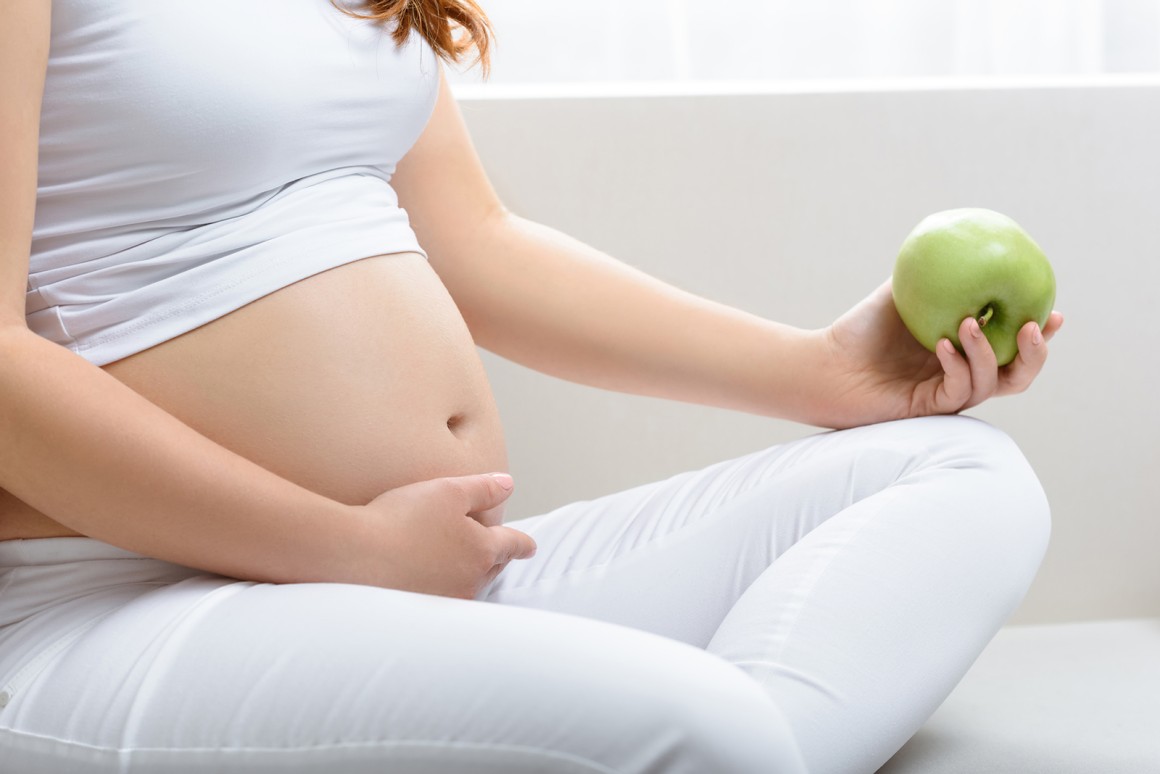 Die richtige Ernährung in der Schwangerschaft ist sowohl für Mutter als auch für das Baby wichtig.