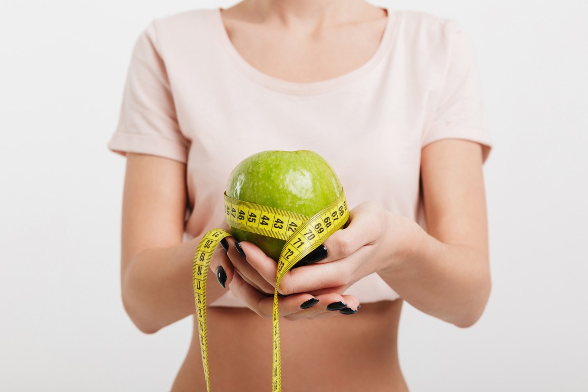 Um erfolgreich an Gewicht zu verlieren spielen verschiedene Faktoren eine wichtige Rolle.