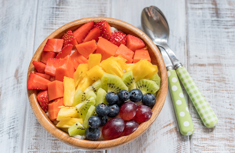 Obst bildet zusammen mit dem Gemüse die Basis der Ernährungspyramide.