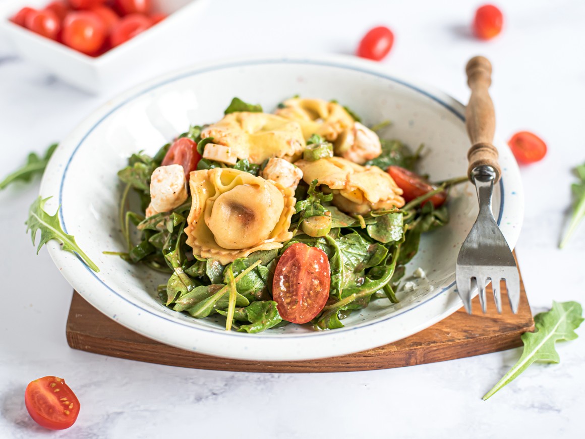 Tortellini-Salat mit Feta - Rezept | GuteKueche.de
