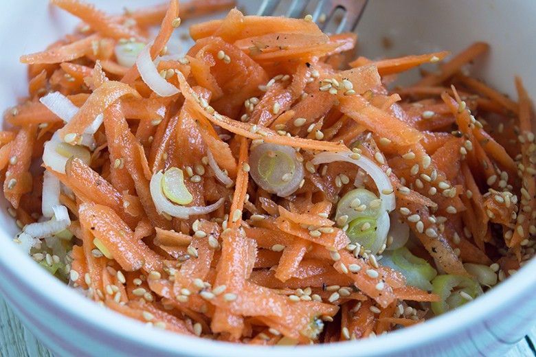 Karottensalat mit Sesam