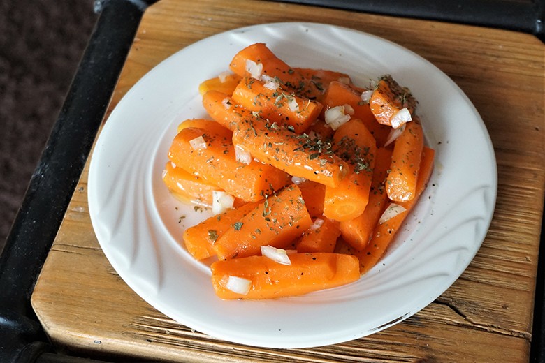 Warmer Karottensalat