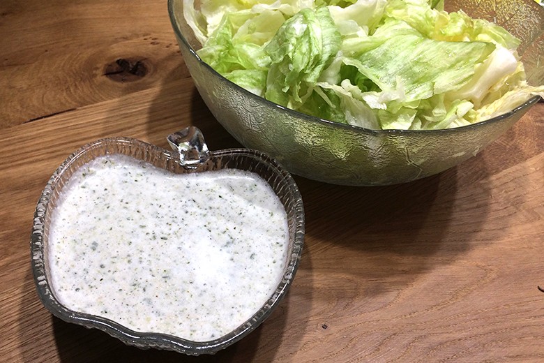 Simples rohes Salatdressing