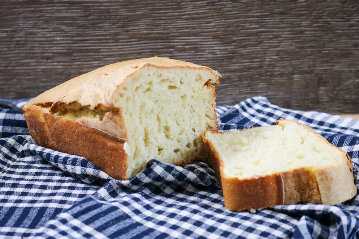 Einfaches Brot aus nur 4 Zutaten