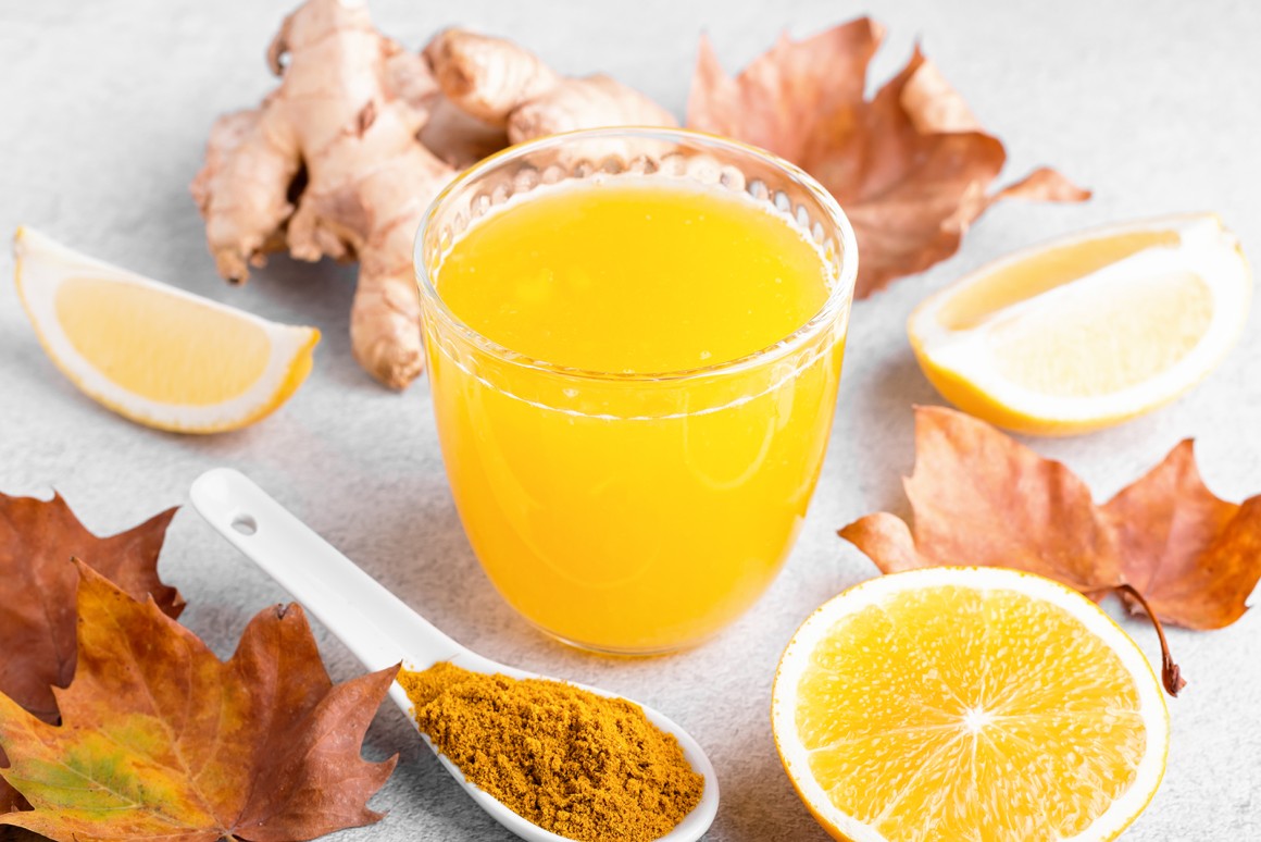 Ingwer Shot mit Orange, Kurkuma und Zitrone
