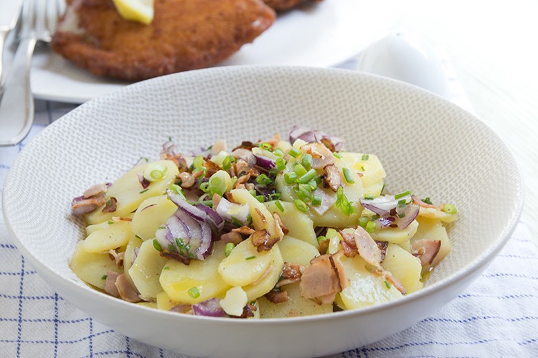 Bayerischer Kartoffelsalat mit Speck