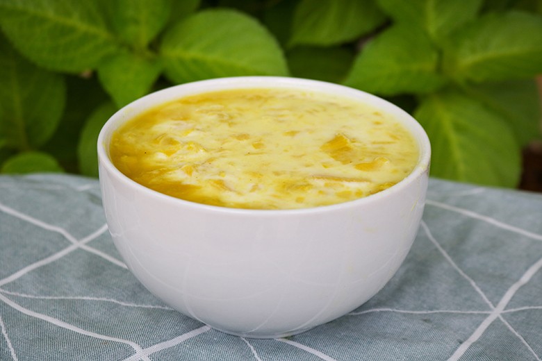 Apfel-Lauch-Suppe mit Curry