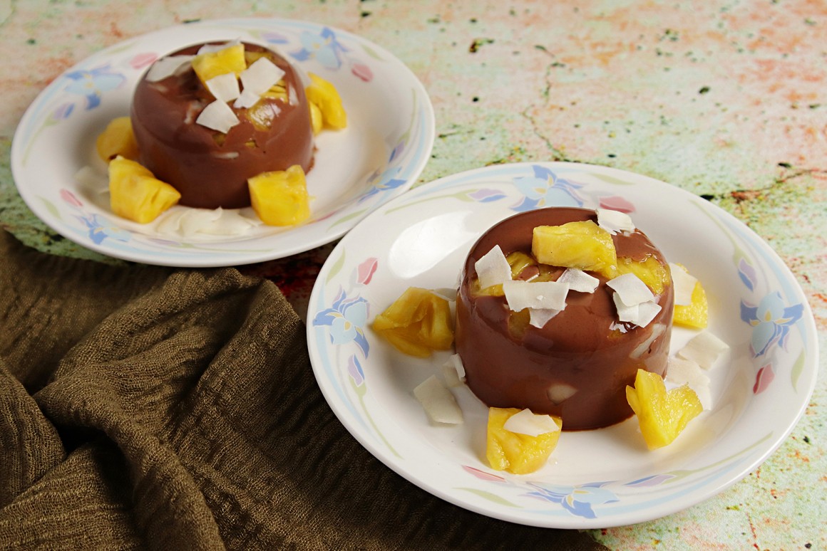 Schoko-Kokos-Pudding mit Ananas
