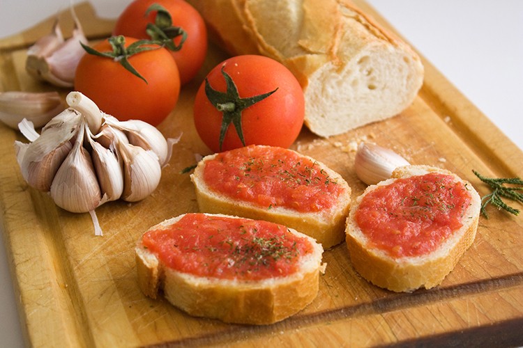 Pa amb tomáquet - Brot mit Tomaten