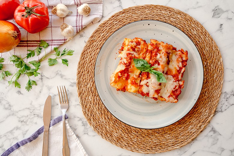 Überbackene Cannelloni mit Mozzarella-Füllung