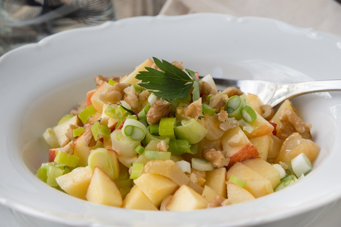 Handkäs-Salat mit Apfel