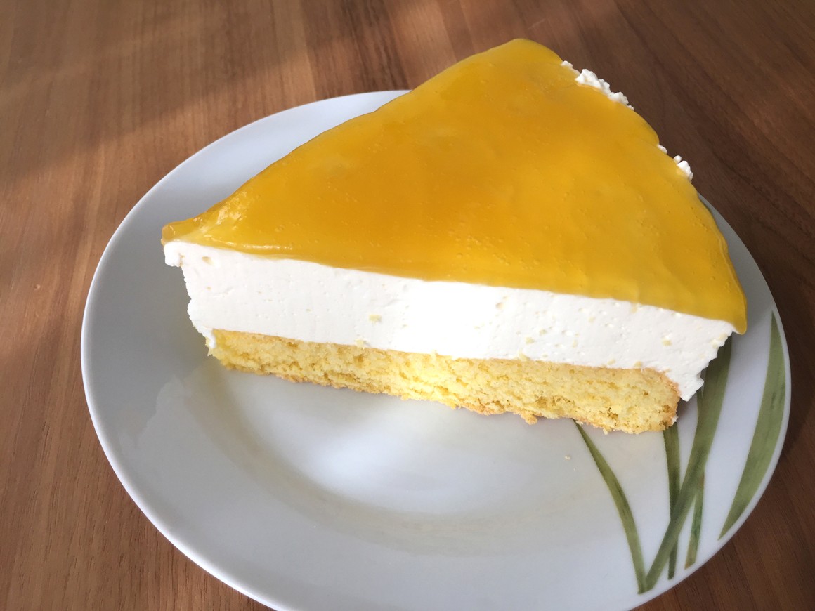 Maracuja-Käsesahne-Torte