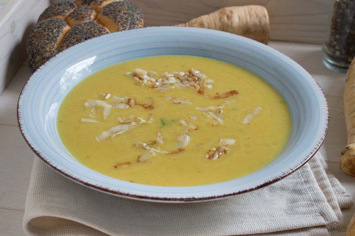 Pastinaken-Kokos-Lauch Suppe